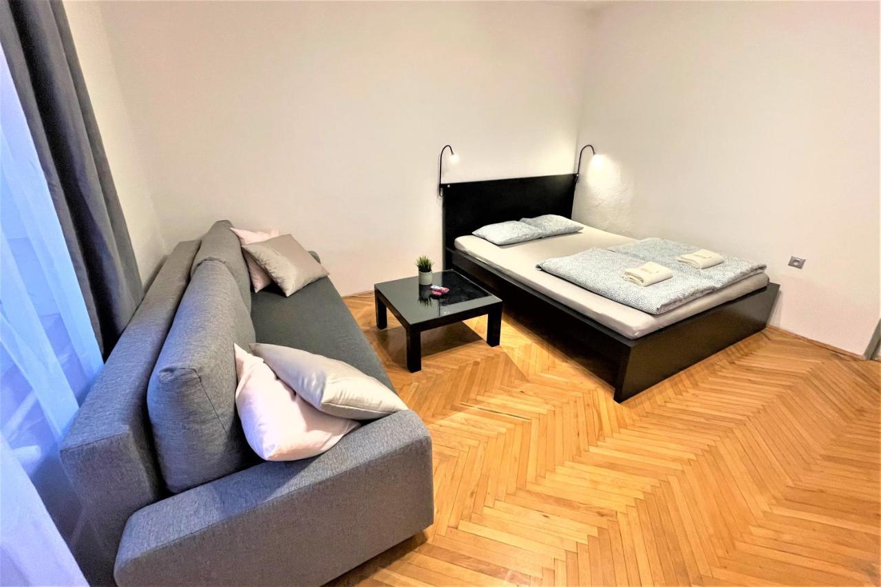 Apartment Helen - Old Town, Ac Bratislava Dış mekan fotoğraf