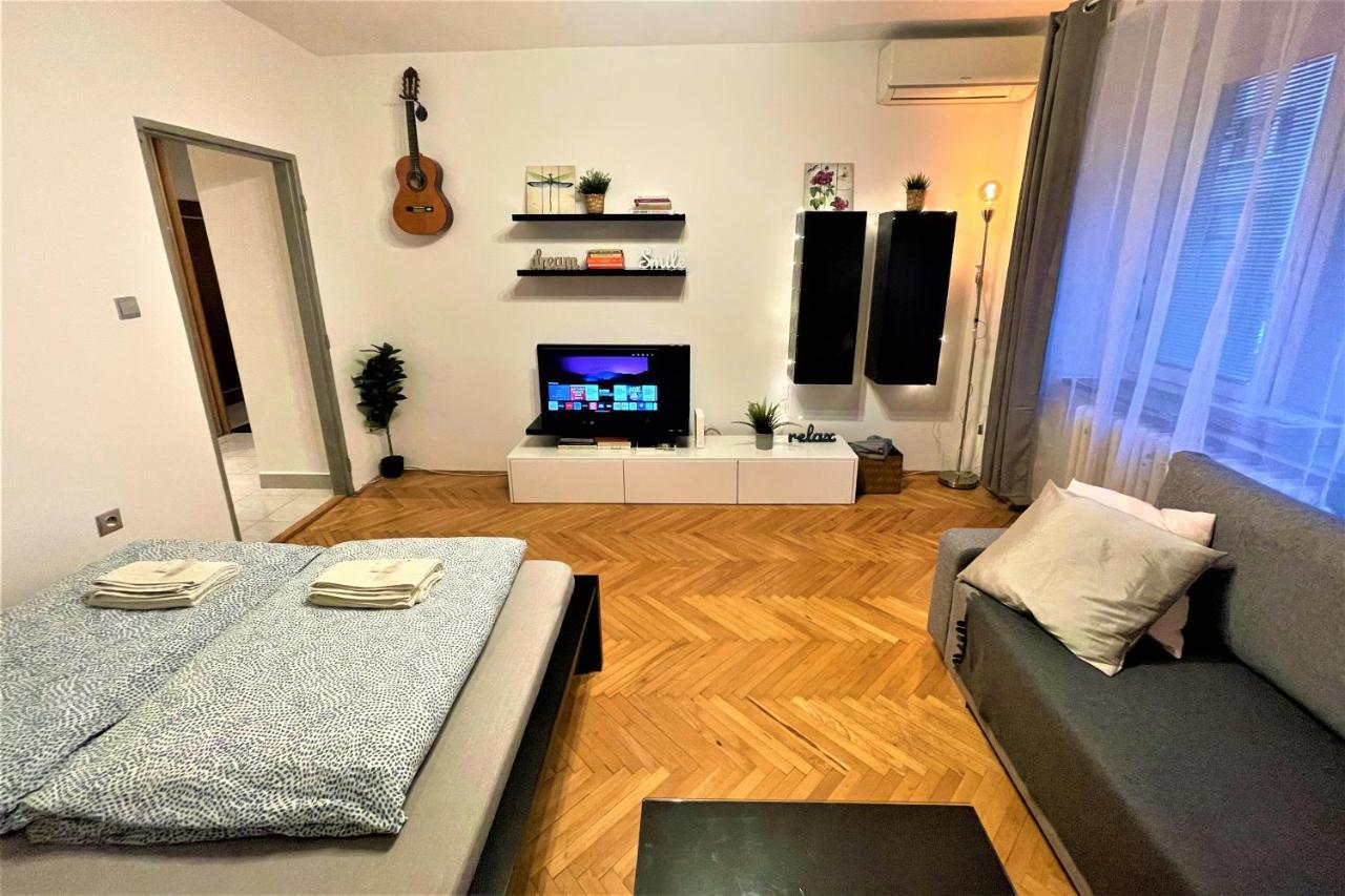 Apartment Helen - Old Town, Ac Bratislava Dış mekan fotoğraf