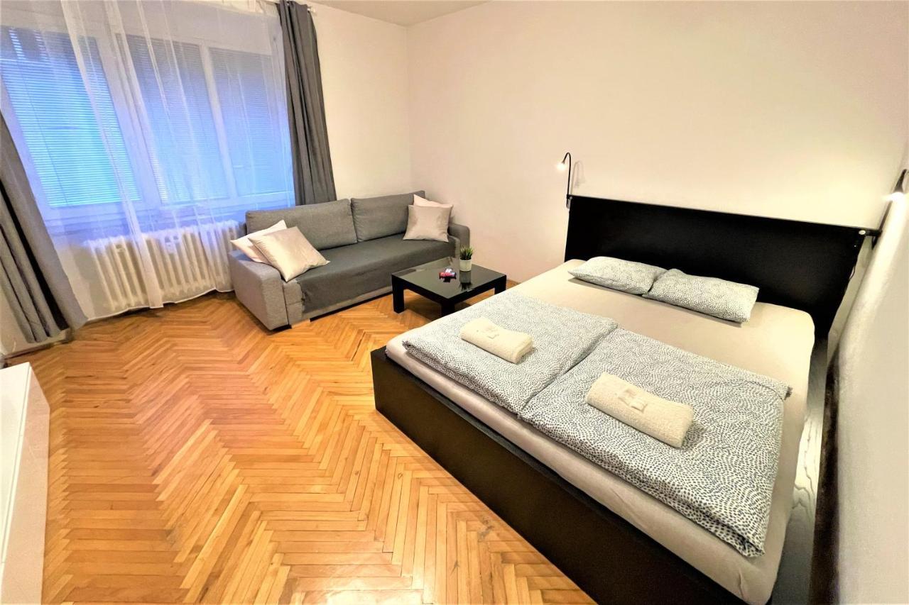 Apartment Helen - Old Town, Ac Bratislava Dış mekan fotoğraf