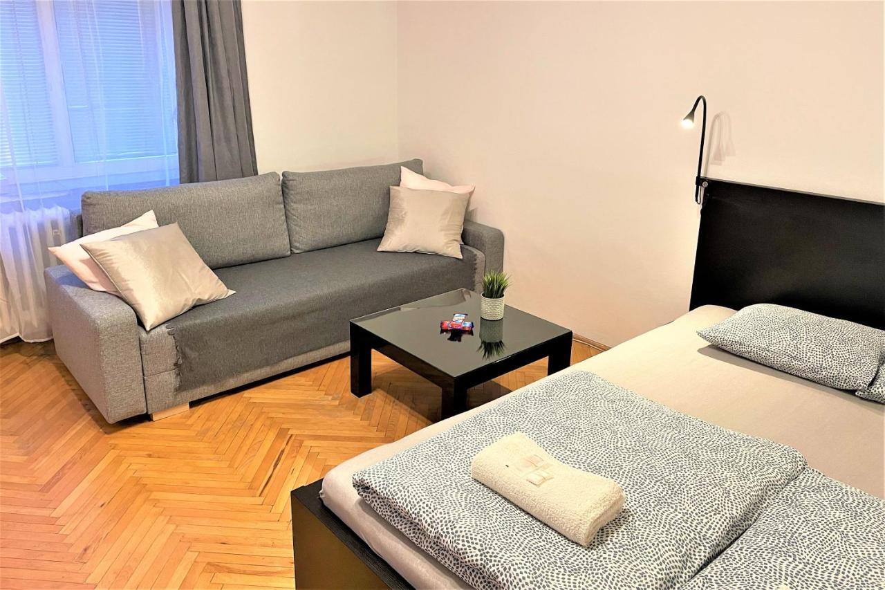 Apartment Helen - Old Town, Ac Bratislava Dış mekan fotoğraf